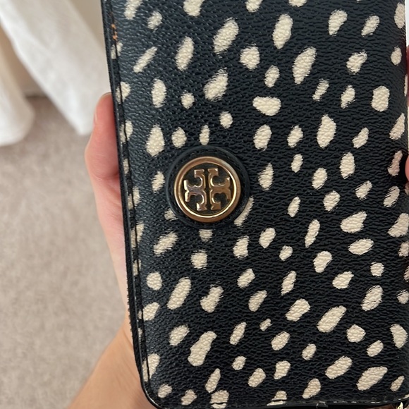 Tory Burch Wallet - Picture 4 of 5